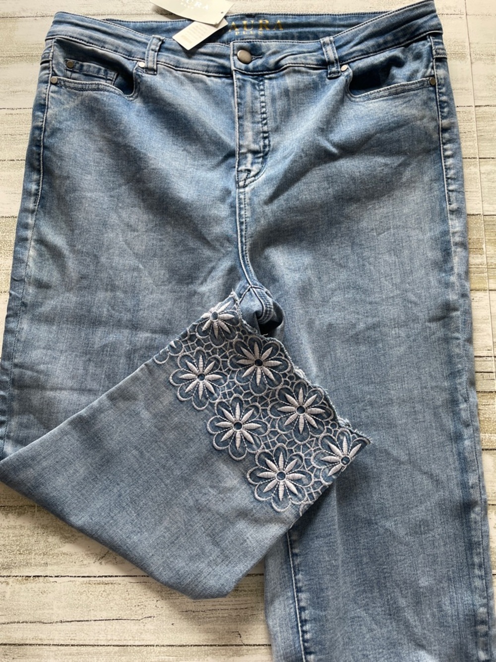 Light Blue Capri Jeans with Floral Embroidered Lace Hem